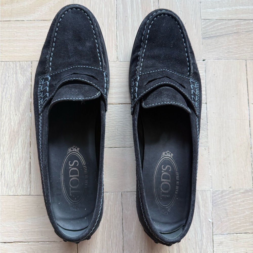 Tod's Black Suede Gommino shoes